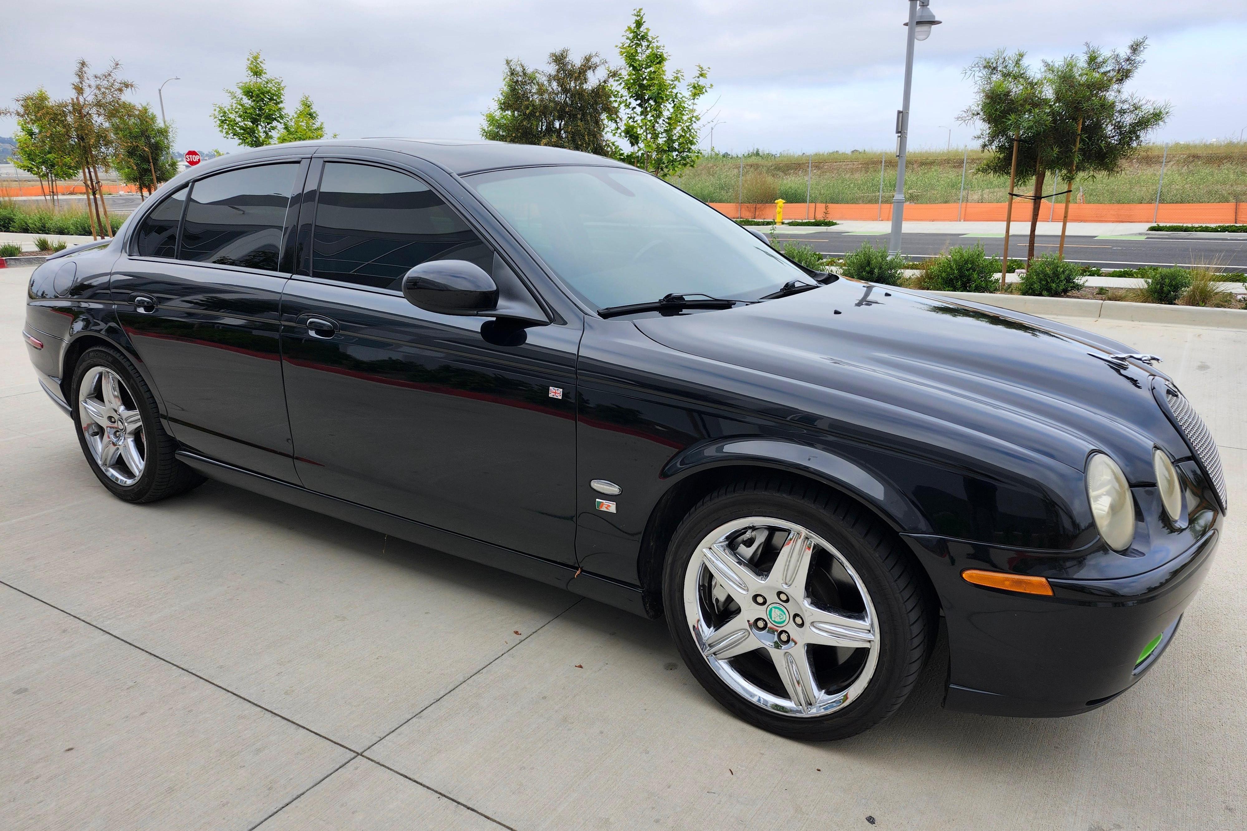 2003 Jaguar S-TYPE sold at auction for $4,300