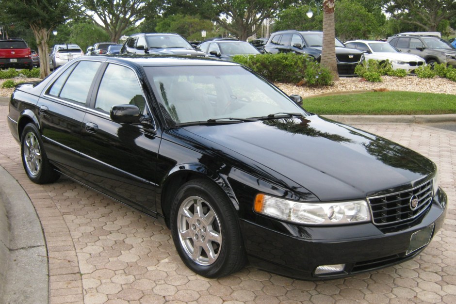 2003 Cadillac Seville sold at auction for $9,300