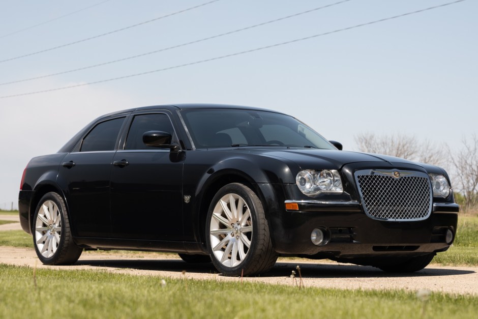 2007 Chrysler 300 sold at auction for $12,250