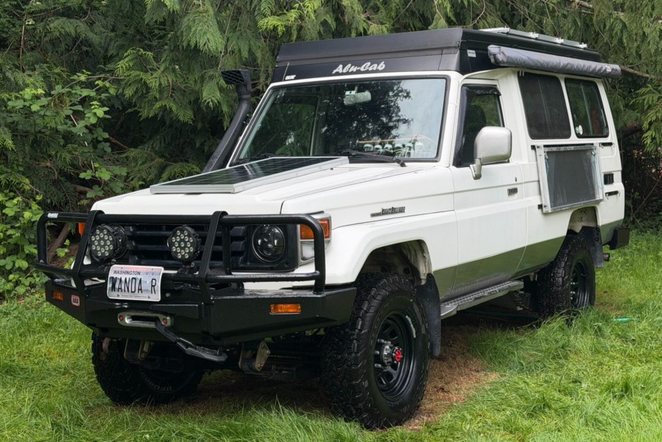 1988 Toyota Land Cruiser 70 Series sold at auction for $26,000