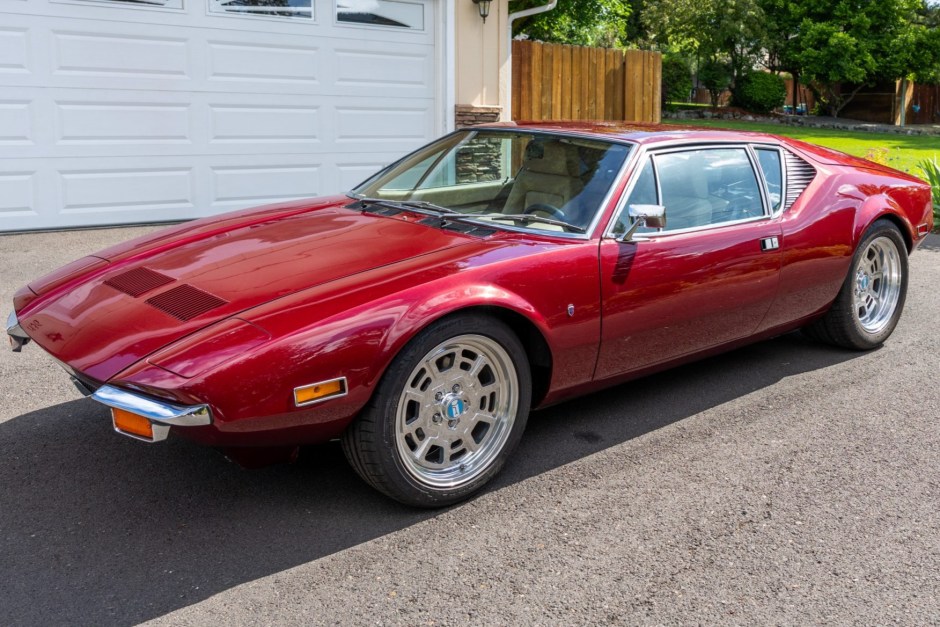 1971 DeTomaso Pantera sold at auction for $98,000