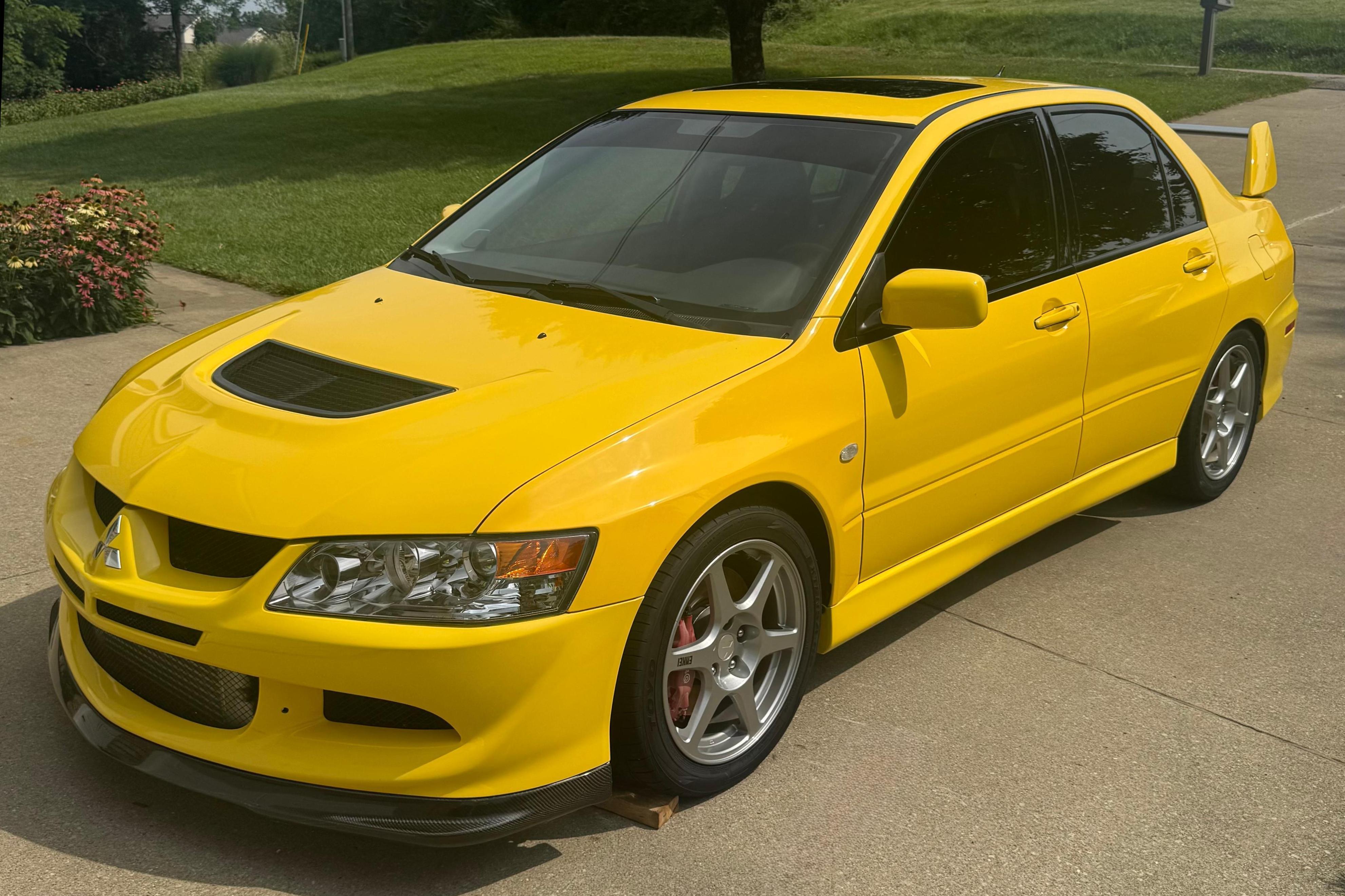 2004 Mitsubishi Lancer Evolution sold at auction for $37,000