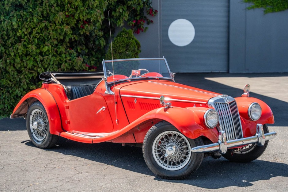 1953 MG TF sold at auction for $7,666