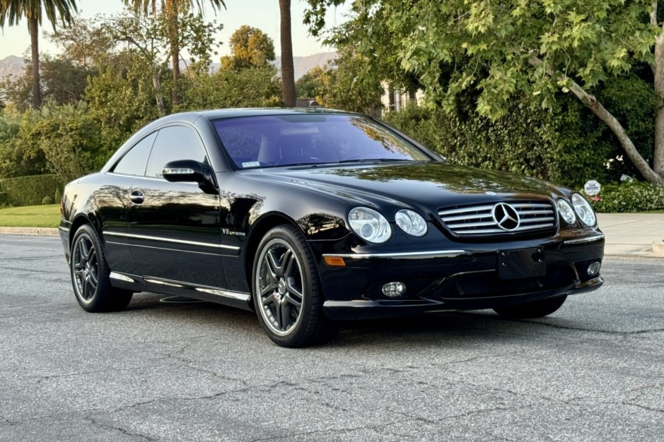 2003 Mercedes-Benz CL-Class sold at auction for $30,000