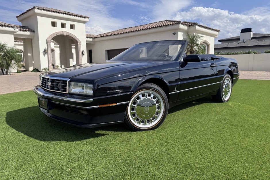 1993 Cadillac Allanté sold at auction for $10,250