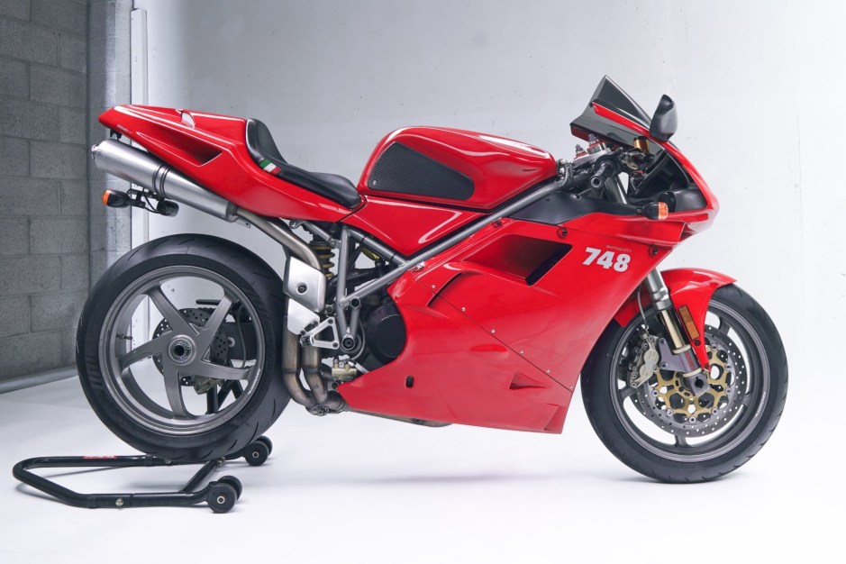 2001 Ducati 748 sold at auction for $6,100