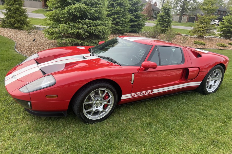 2006 Ford GT sold at auction for $469,420