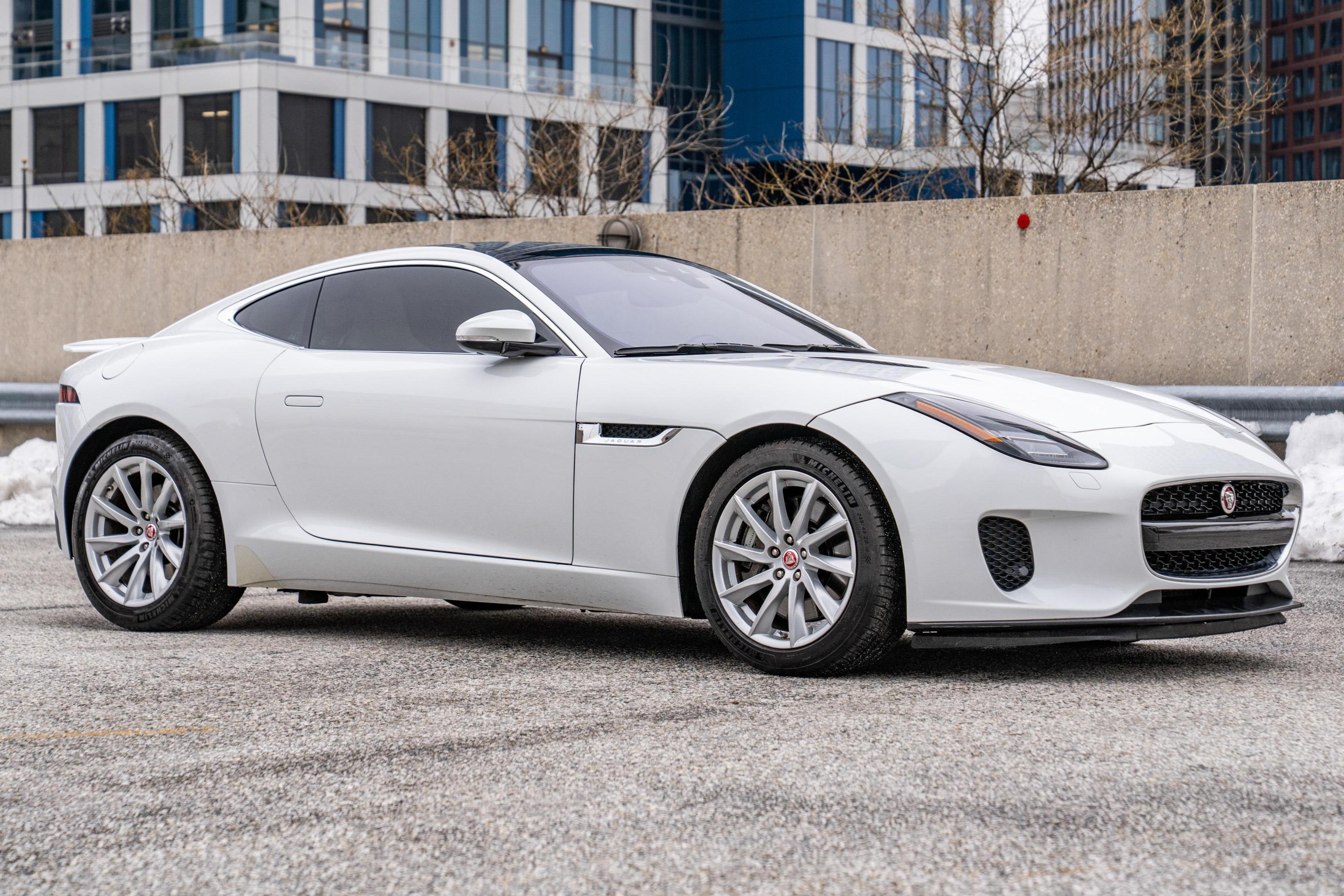 2019 Jaguar F-TYPE sold at auction for $35,501