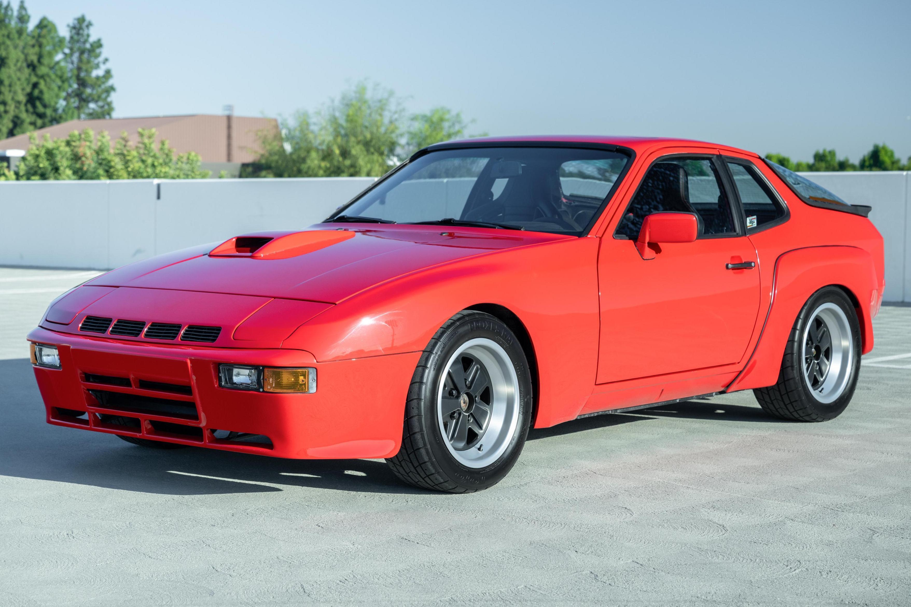 1988 Porsche 924 sold at auction for $11,825