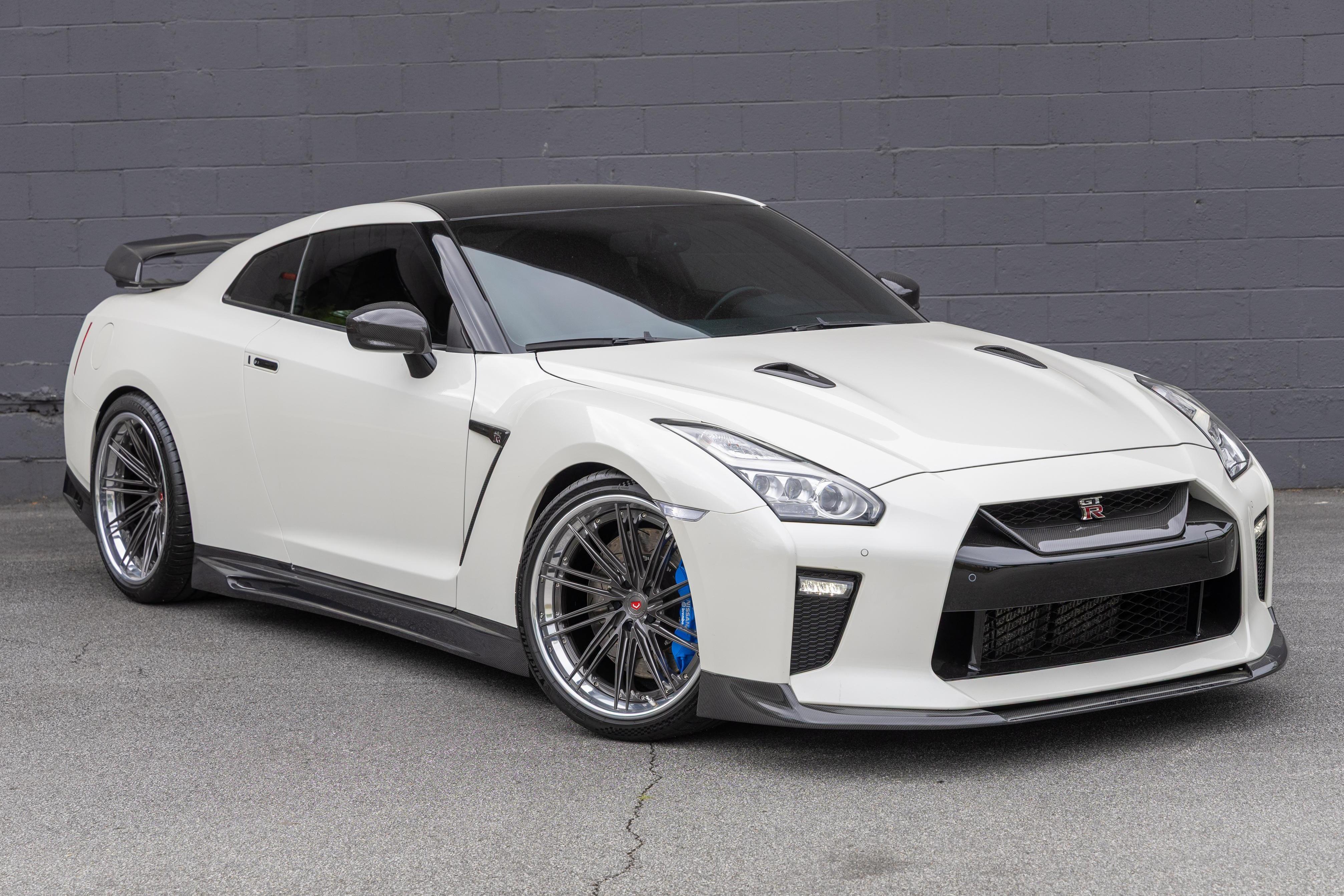2017 Nissan GT-R sold at auction for $118,000