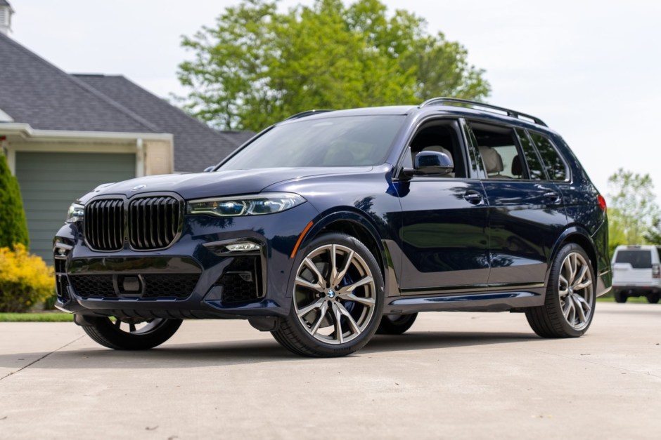 2020 BMW X7 sold at auction for $40,700
