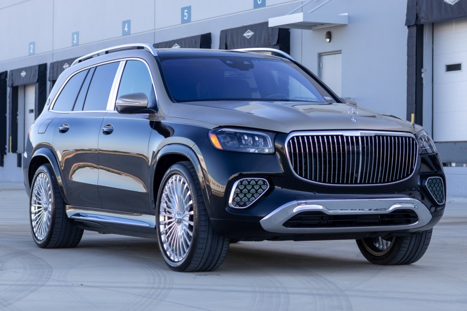 2024 Mercedes-Benz GLS-Class sold at auction for $139,000