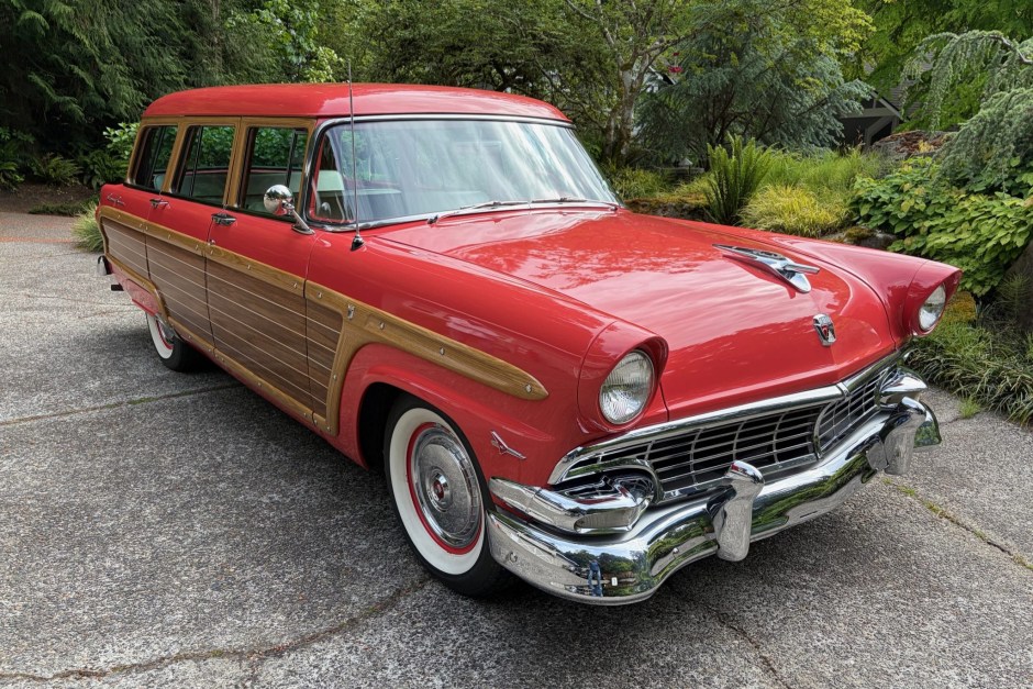 1956 Ford Country Squire sold at auction for $35,000