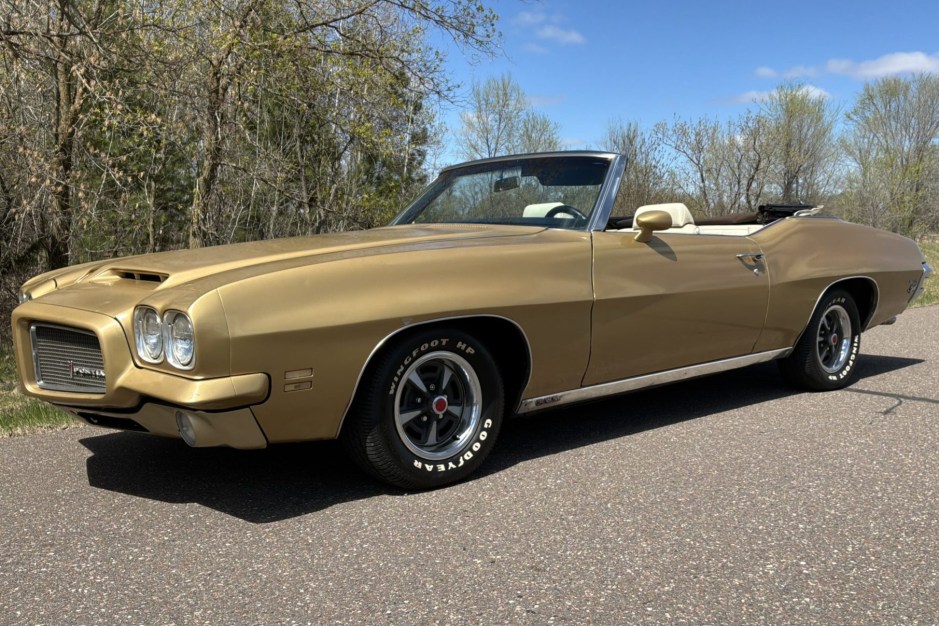 1971 Pontiac LeMans sold at auction for $17,500