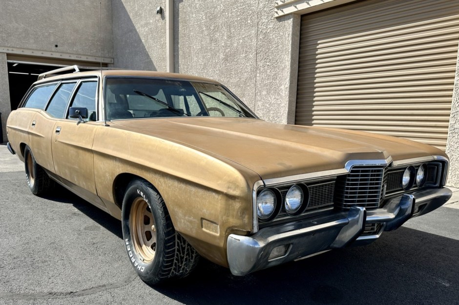 1972 Ford LTD sold at auction for $3,100