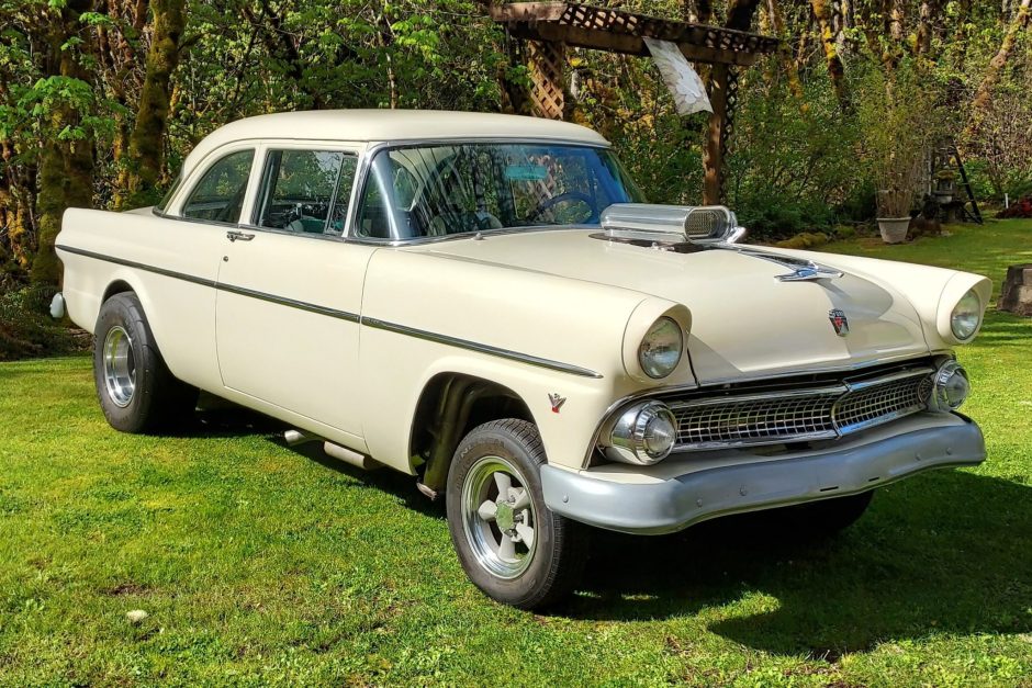 1955 Ford Customline sold at auction for $20,000