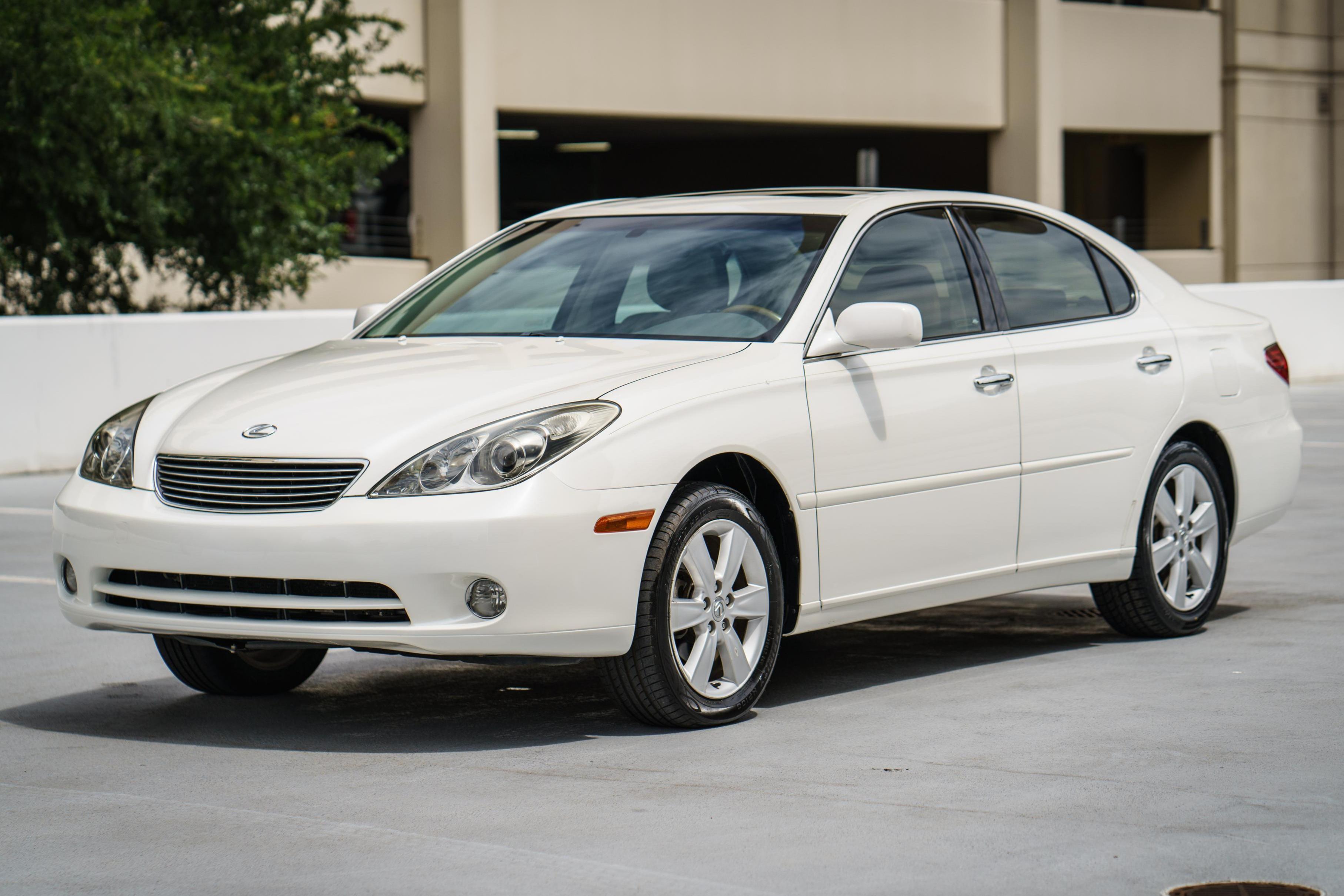2006 Lexus ES sold at auction for $10,400