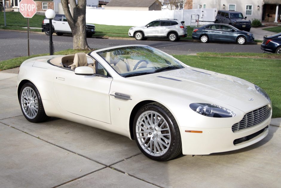 2009 Aston Martin V8 Vantage sold at auction for $37,000
