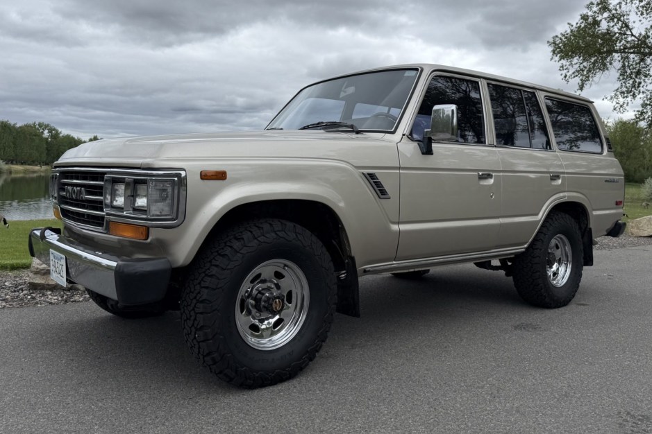 1988 Toyota Land Cruiser 60 Series sold at auction for $66,500