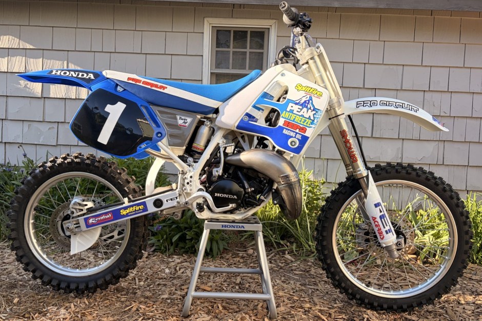 1992 Honda CR sold at auction for $4,500