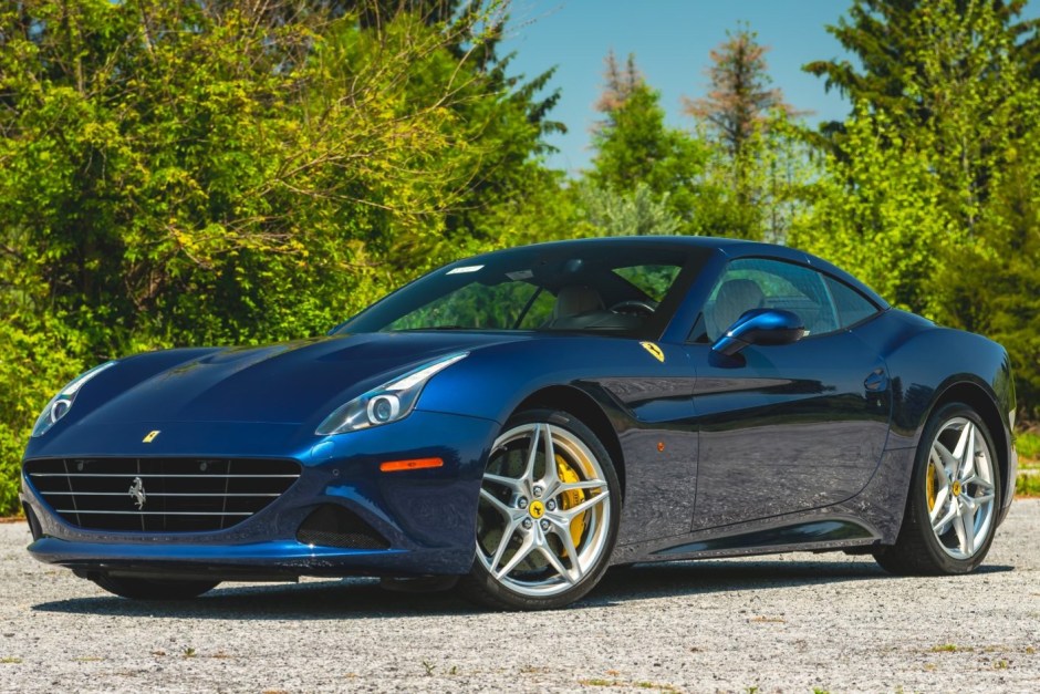 2015 Ferrari California sold at auction for $107,000
