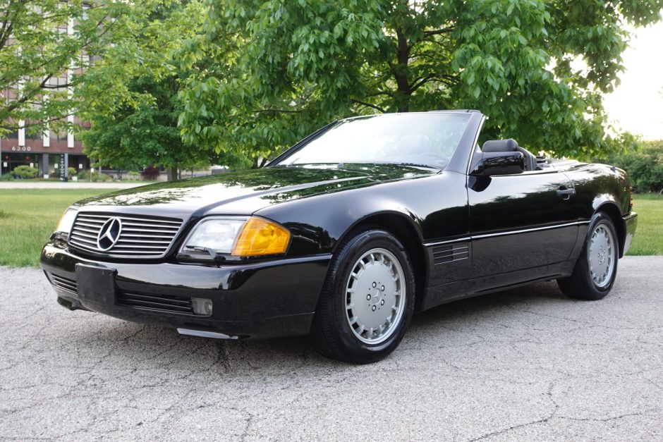 1990 Mercedes-Benz 300SL sold at auction for $17,666