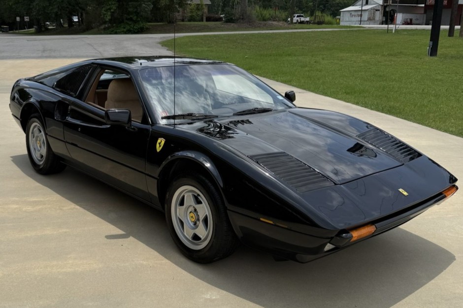 1988 Pontiac Fiero sold at auction for $19,501
