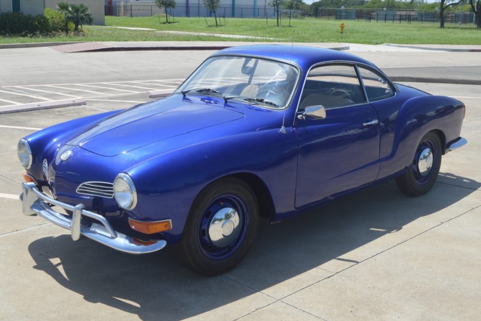 1971 Volkswagen Karmann Ghia sold at auction for $5,000