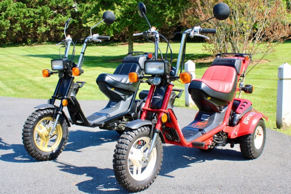 1985 Honda Step-Through Scooter sold at auction for $4,055