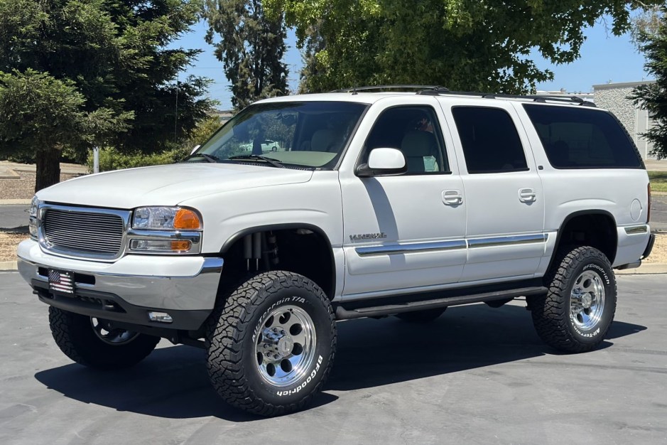2002 GMC Yukon sold at auction for $22,000