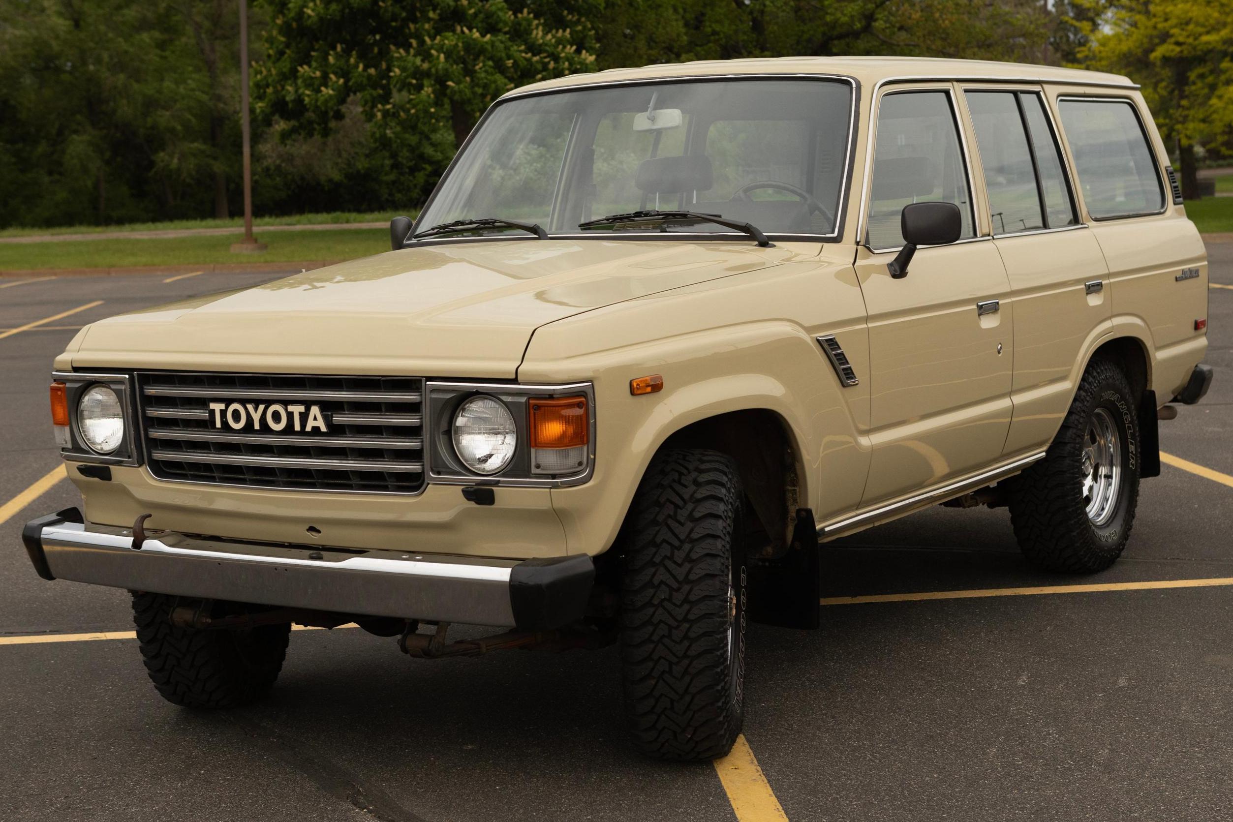 1984 Toyota Land Cruiser 60 Series sold at auction for $34,000