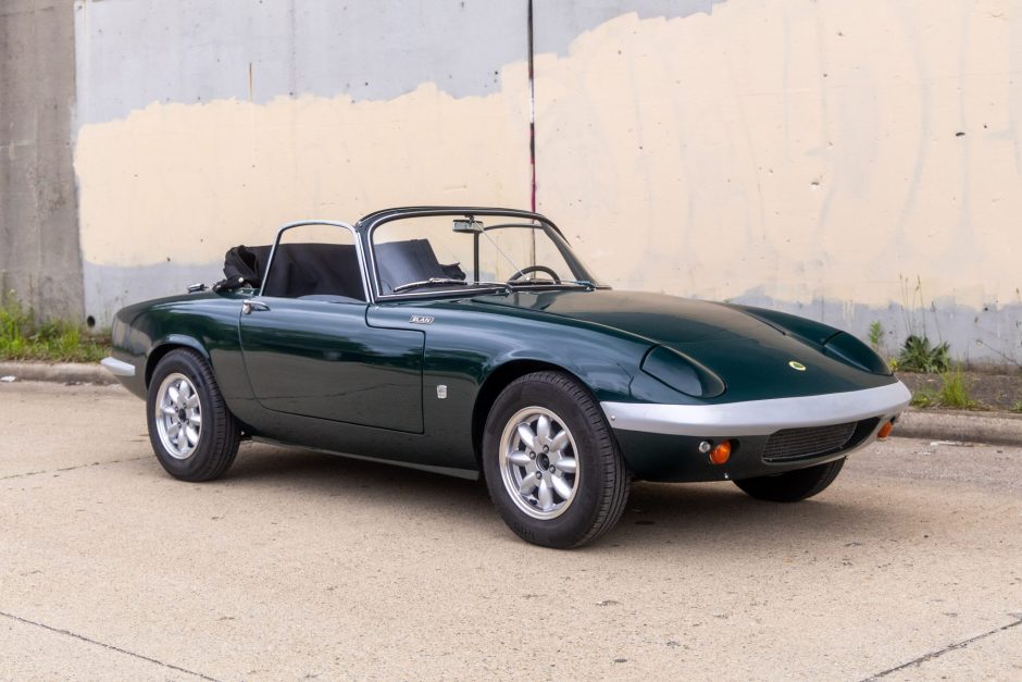 1967 Lotus Elan sold at auction for $31,000