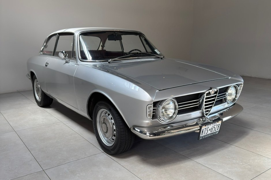 1967 Alfa Romeo Giulia sold at auction for $55,000