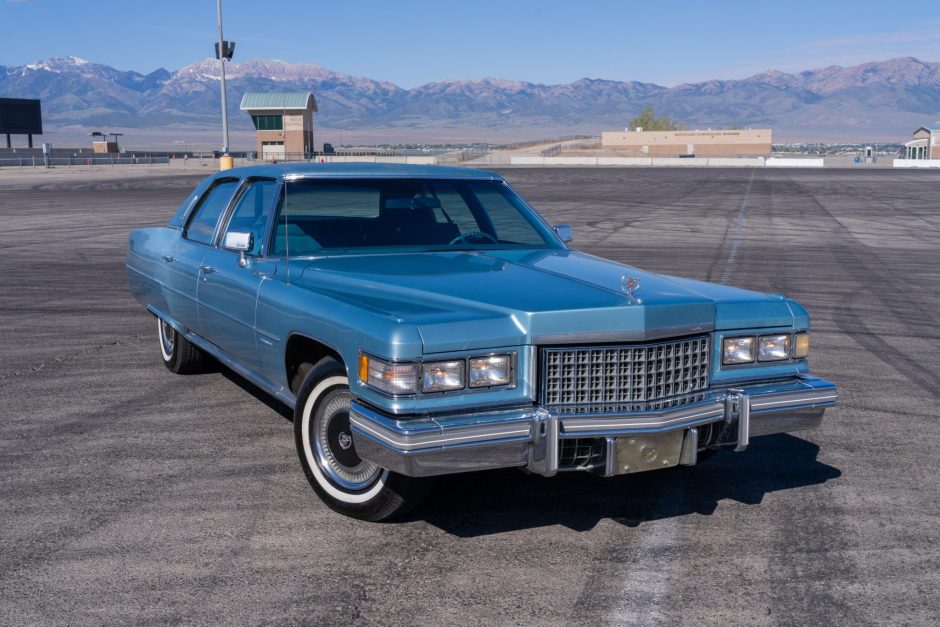 1976 Cadillac Fleetwood Brougham sold at auction for $8,100