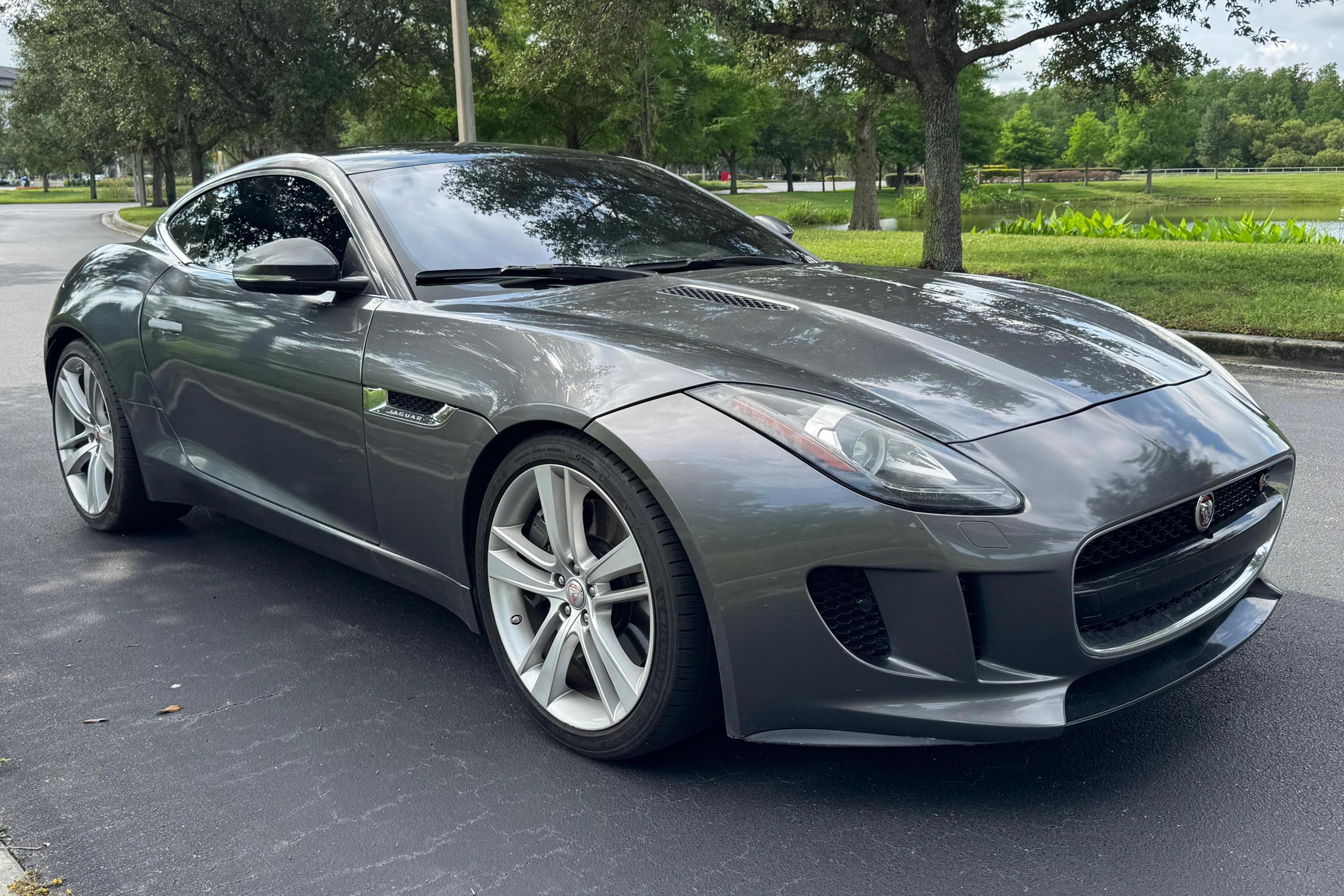 2016 Jaguar F-TYPE sold at auction for $12,000
