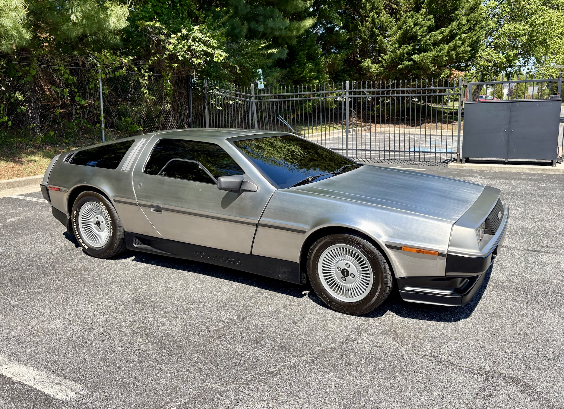 1981 DeLorean DMC-12 sold at auction for $45,000