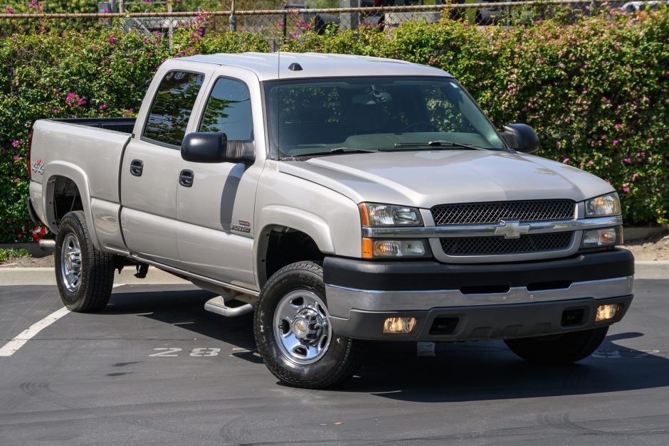 2004 Chevrolet Silverado sold at auction for $19,250