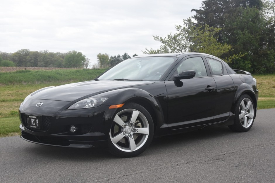 2006 Mazda RX-8 sold at auction for $17,000