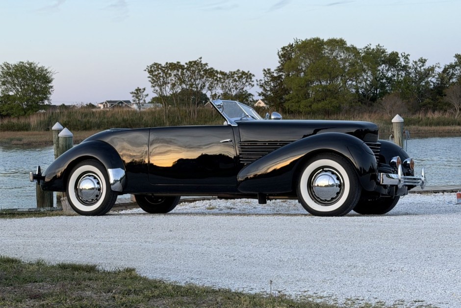 1936 Cord 810/812 sold at auction for $90,000