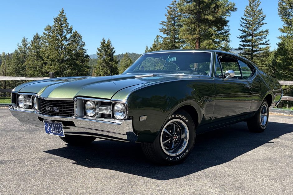 1968 Oldsmobile 442 sold at auction for $28,500