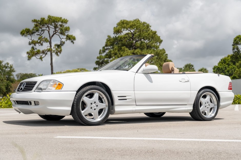 2001 Mercedes-Benz SL-Class sold at auction for $32,500