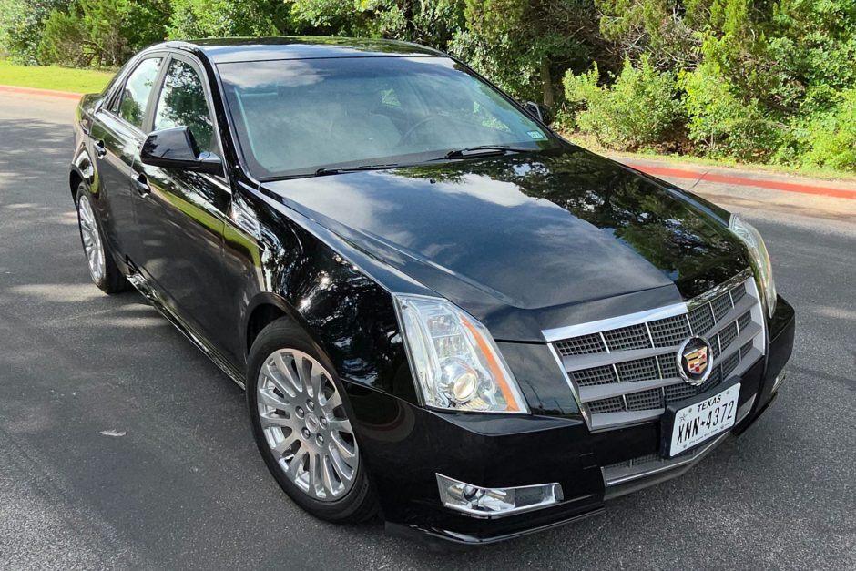 2010 Cadillac CTS sold at auction for $16,000
