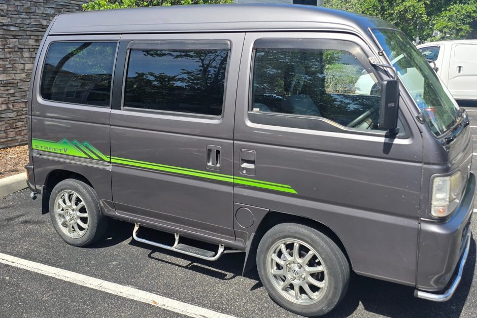 1996 Honda Acty sold at auction for $5,100