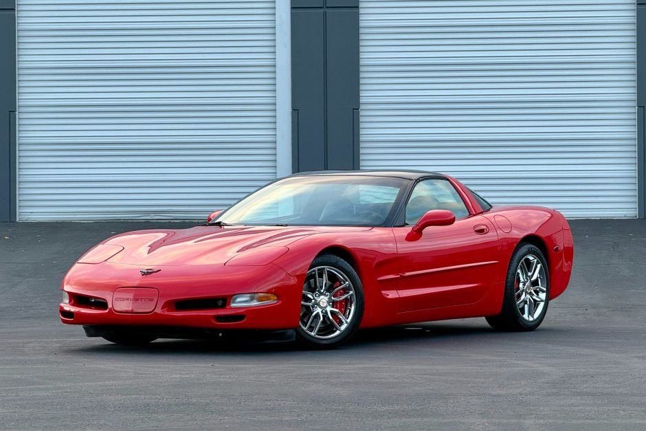 1997 Chevrolet Corvette sold at auction for $14,300