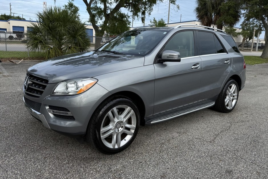 2014 Mercedes-Benz M-Class sold at auction for $11,100