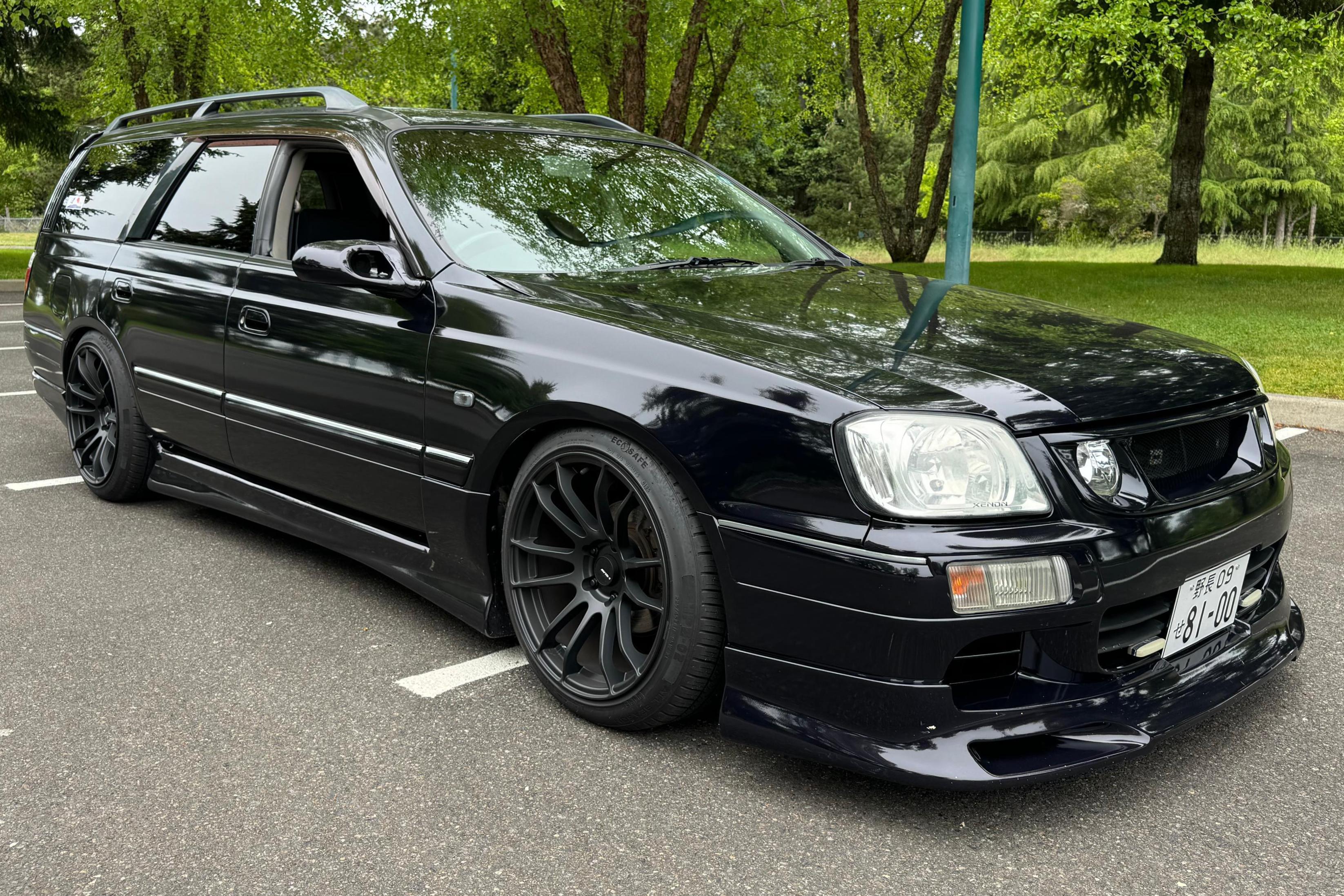 1999 Nissan Stagea sold at auction for $15,000
