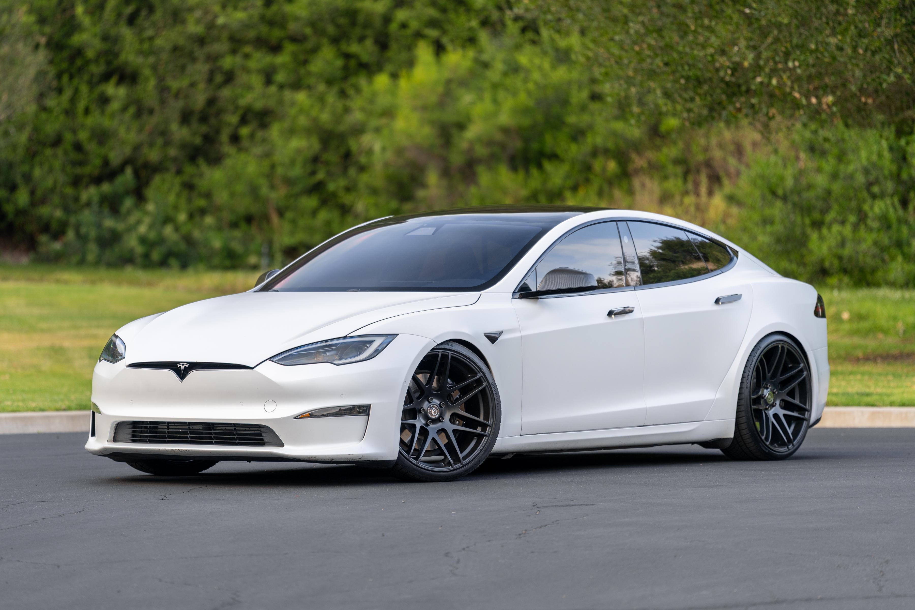 2022 Tesla Model S sold at auction for $30,500