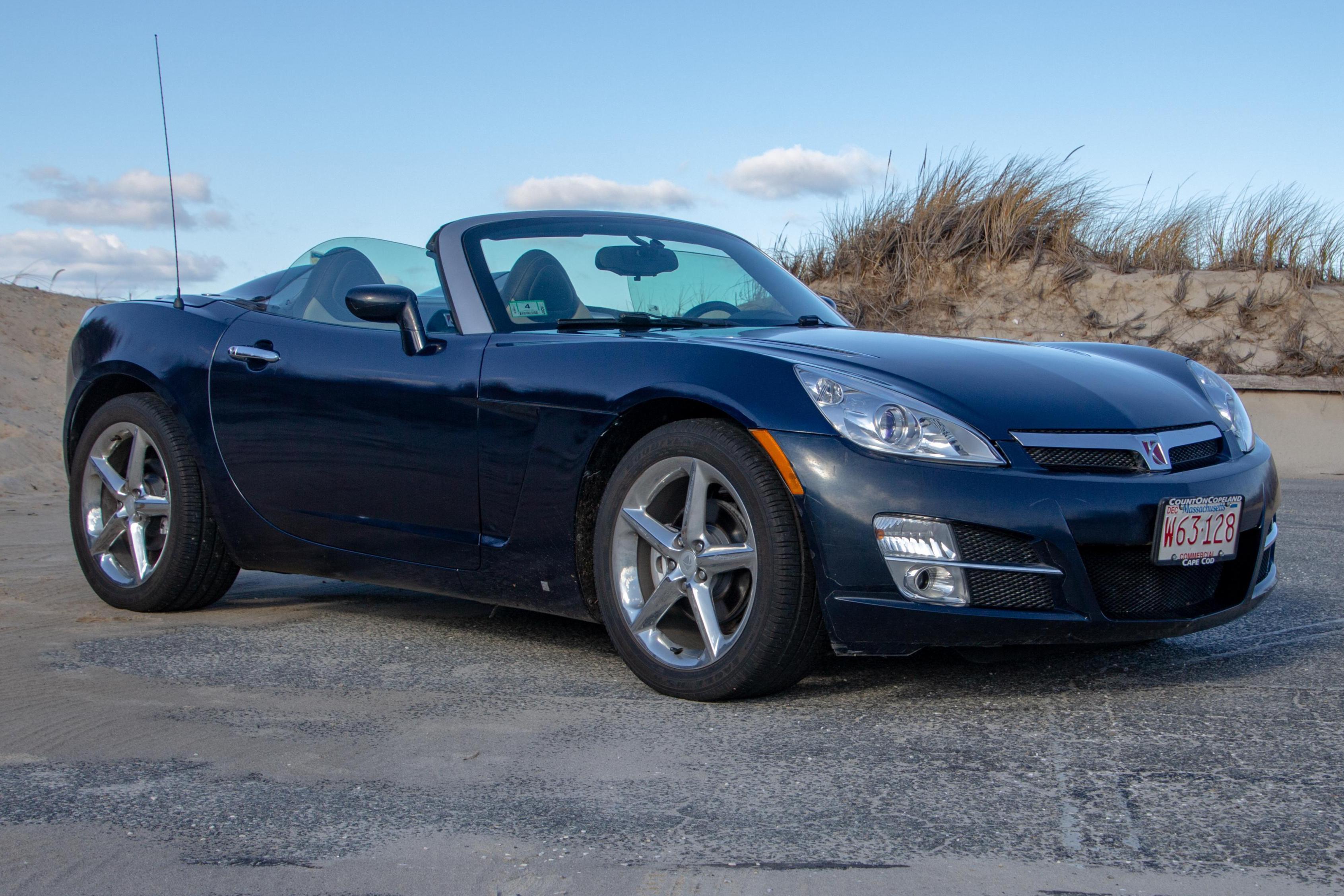 2007 Saturn Sky sold at auction for $8,600