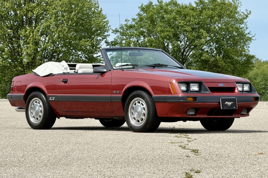 1985 Ford Mustang sold at auction for $17,000