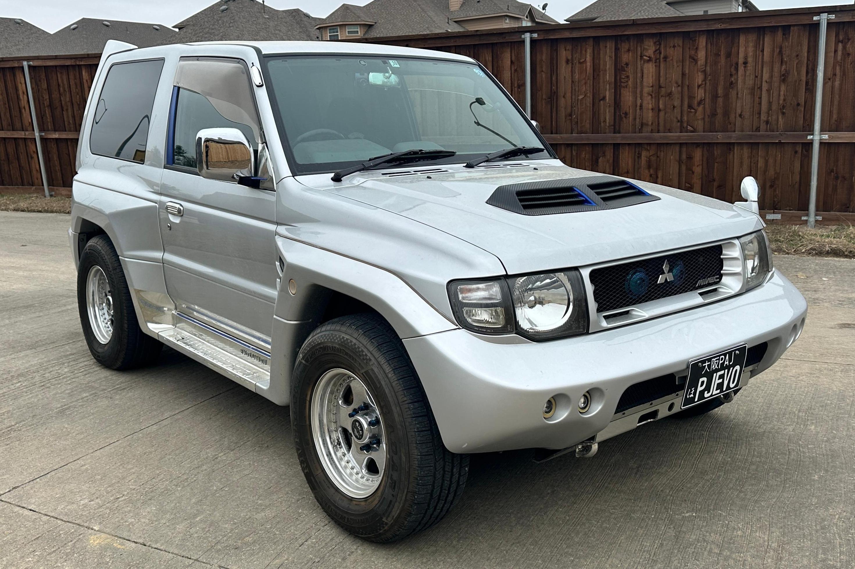 1998 Mitsubishi Pajero sold at auction for $19,999